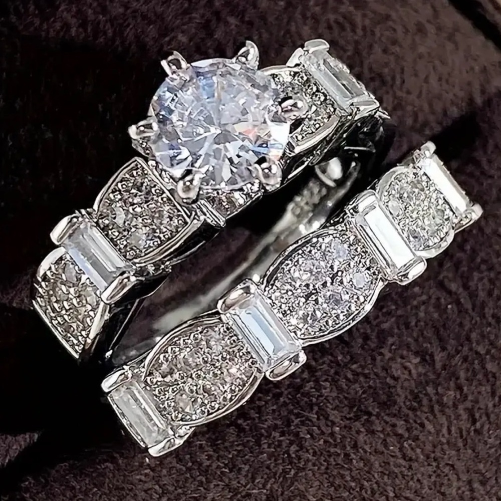Elegant Silver Women's Ring Set. - Picture 2 of 6